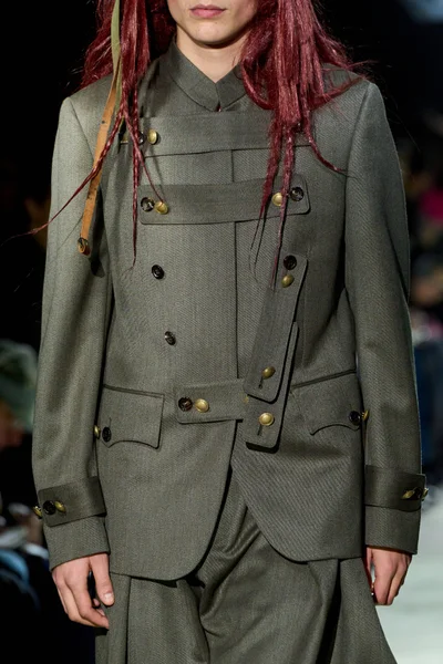 Look 11
